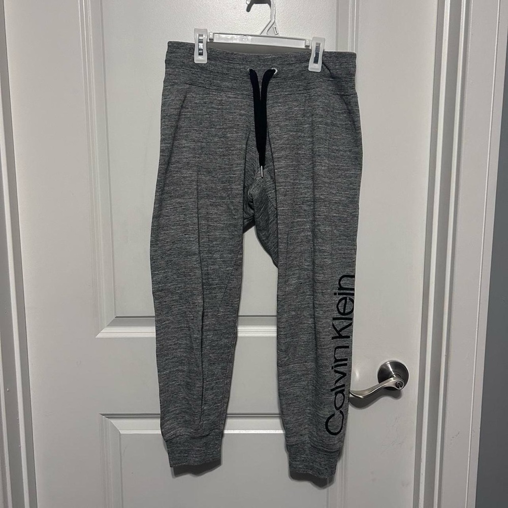 Calvin Klein Gray & Black Heathered Workout Pants Comfy Sweatpants Joggers